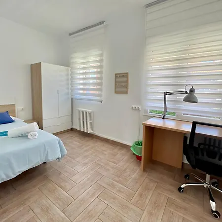 Jean Xxiii By Aroom - Casa Con Patio Privado Vut-le-11148 Apartment Leon