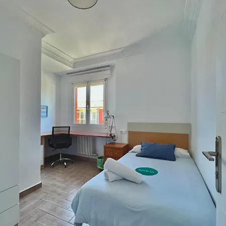 Apartment Jean Xxiii By Aroom - Casa Con Patio Privado Vut-le-11148